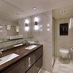 Botel Fairtours Hotelschiff Rembrandt Van Rijn *