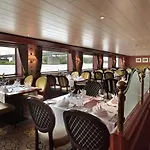 Fairtours Hotelschiff Rembrandt Van Rijn Botel