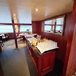 Fairtours Hotelschiff Rembrandt Van Rijn Botel
