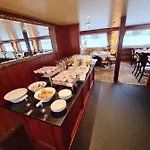 Fairtours Hotelschiff Rembrandt Van Rijn * Dusseldorf