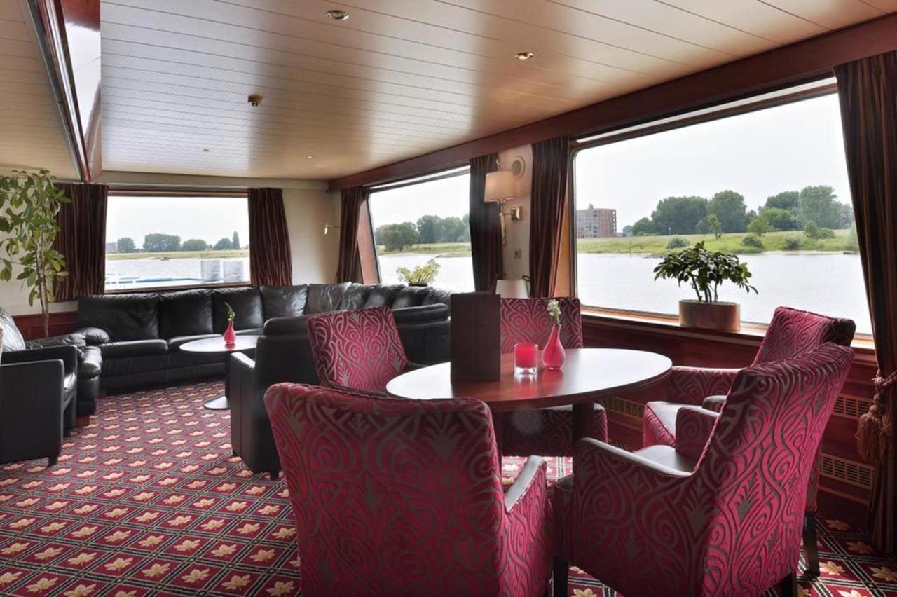 Fairtours Hotelschiff Rembrandt Van Rijn Düsseldorf