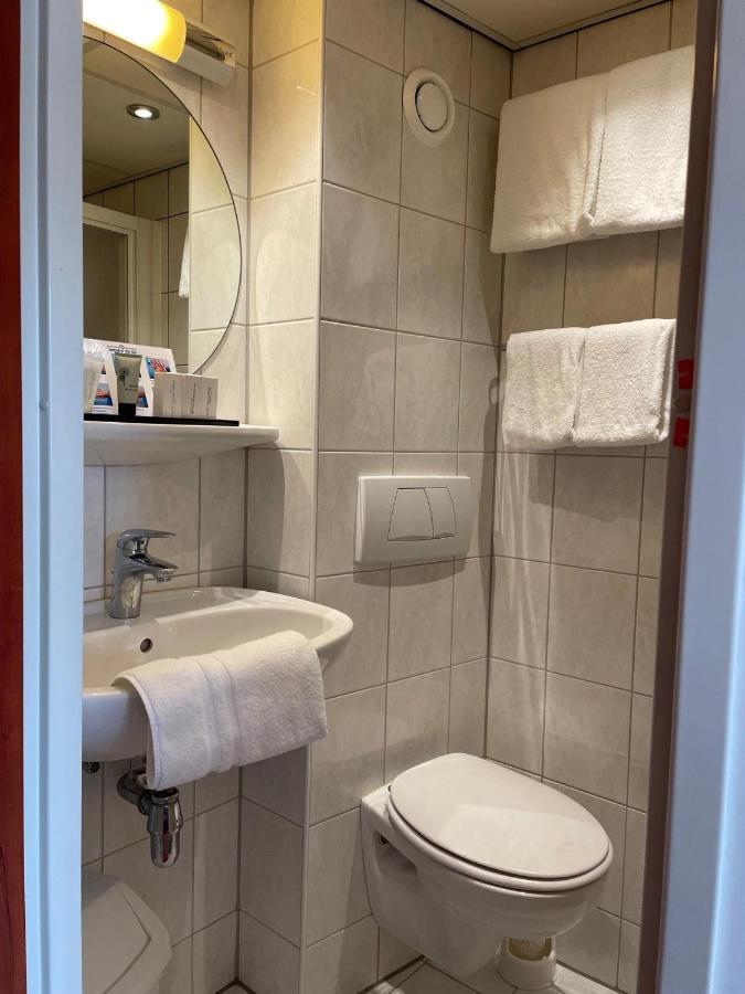 Botel Fairtours Hotelschiff Rembrandt Van Rijn *